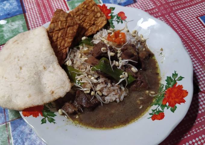 Langkah Mudah untuk Menyiapkan Rawon Daging Sapi yang Lezat