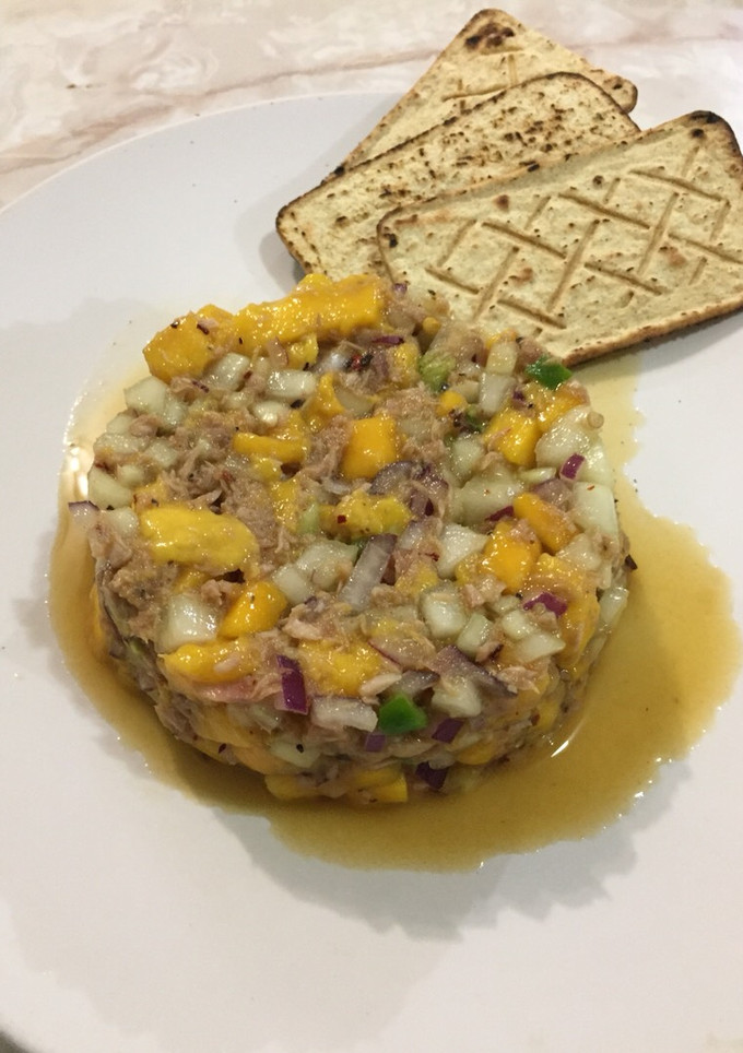 Una foto de Ceviche de atún enlatado