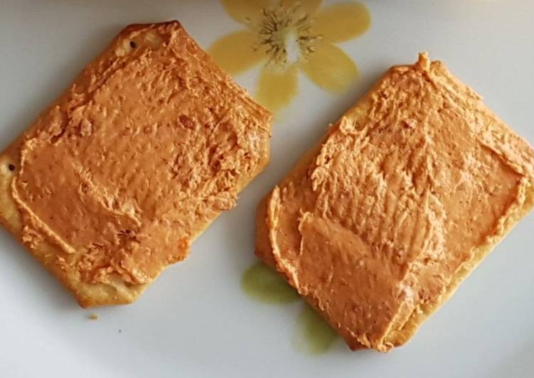 Aperitivo de crema de queso con chorizo