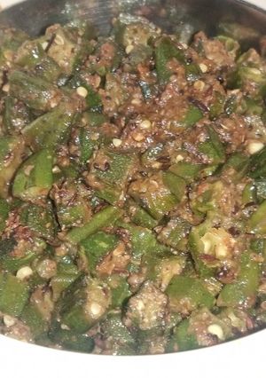 मसाला भिन्डी(masala bhindi recipe in hindi) रेसिपी मुख्य फोटो