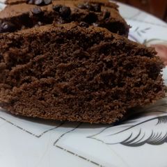 A picture of Chocolate chip tea cake.
