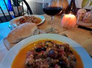 Una foto de bacalao crudo