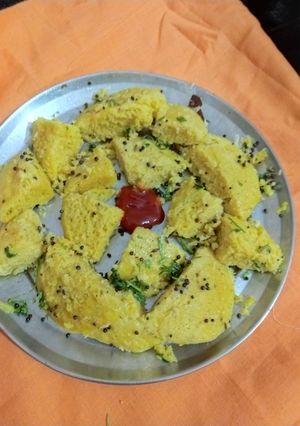 A picture of Besan dhokla.