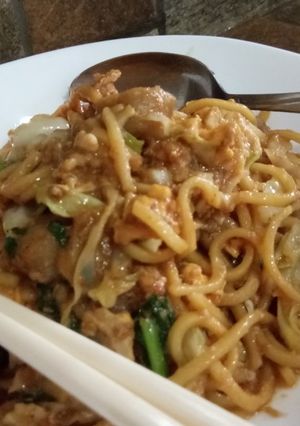 Foto resep Mie Goreng Bakso Udang Simple