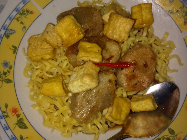 Bagaimana Membuat Rujak mie home made mudah dan enak, Lezat