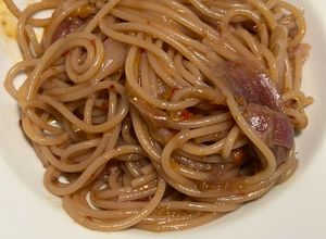 Foto di Spaghetti in padella 31 cipolla rossa di Tropea e Nduja