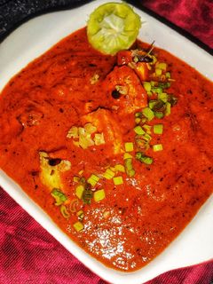 दहिवाली पनीर लसुनी ग्रेव्ही (dahiwala paneer lasuni gravy recipe in marathi) रेसिपी चे मुख्य फोटो