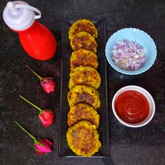 A picture of Corn patties.