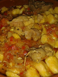 Una foto de Ñoquis con salsa