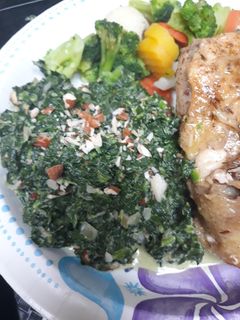 A picture of Creamy Spinach Amandine.