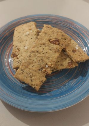 Foto di Crackers Salati con Semi e Noci