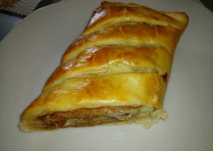Parma ham and smoked cheese roll up pie