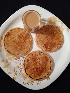જીરા બિસ્કિટ ભાખરી (Jeera Biscuit Bhakhri Recipe In Gujarati) રેસીપી મુખ્ય ફોટો