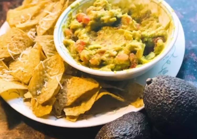 Recipe of Ultimate Guacamole salsa with nachos