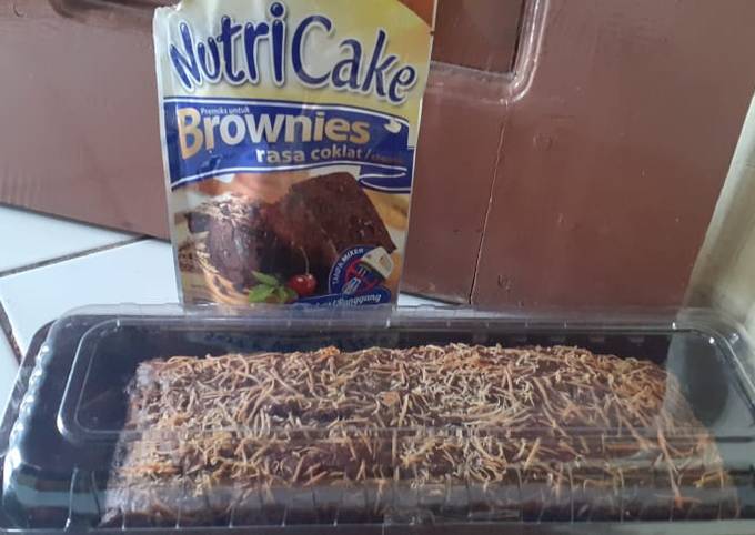 Brownies panggang (instant) Nutri Cake toping keju