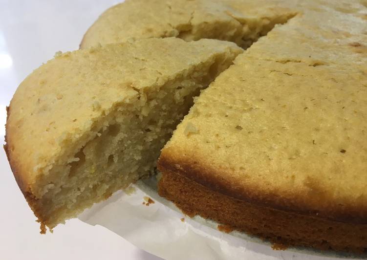 Bizcocho esponjoso de limón y nueces
