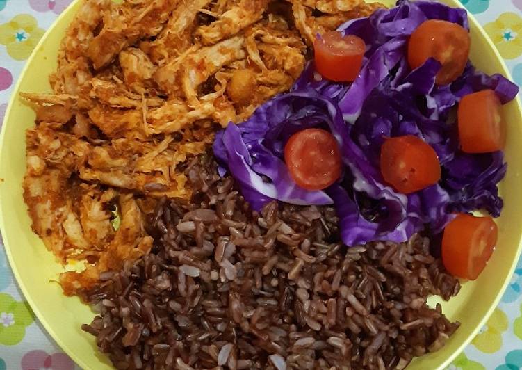 Cara Gampang meracik Ayam Suwir Bali untuk Diet yang Lezat Sekali