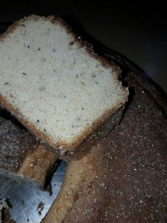 Una foto de Budín de yogur, chía y canela