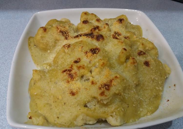 Recipe of Quick Coliflor con bechamel de dieta