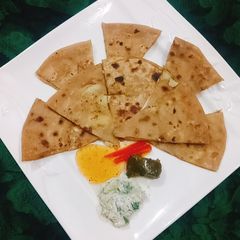 A picture of آ لو کے پراٹھے Aloo k parathay.