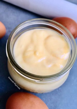 A picture of Mayonnaise From Scratch.