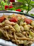 Spaghetti integrali con zucchine e fagioli