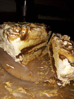 Una foto de Postre de vainillas con crema pastelera y dulce de leche