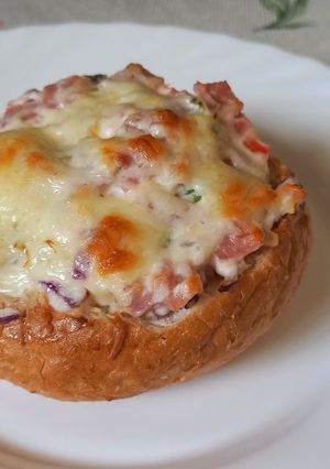 Töltött zsemle recept fotója