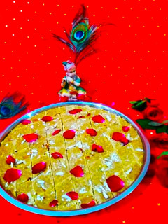 મોહન થાળ (Mohan Thal Recipe In Gujarati) રેસીપી મુખ્ય ફોટો