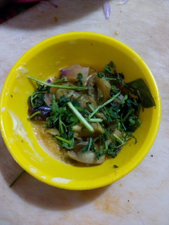 கத்தரி தேங்காய் பால் பிரட்டல் (Kathari thenkaai paal pirattal recipe in tamil) செய்முறை முக்கிய புகைப்படம்