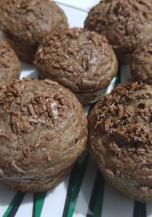 Una foto de Muffins de yogurt, plátano y cacao
