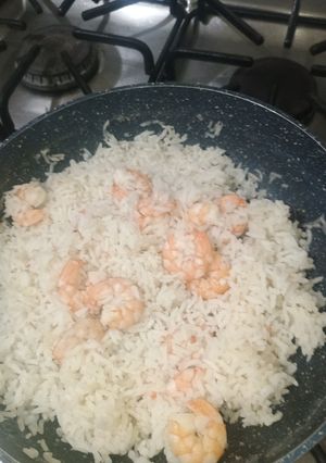Una foto de Arroz con camarones