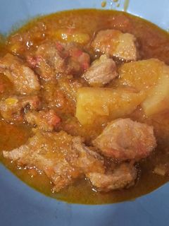 Una foto de Estofado de cerdo en olla express (carne en salsa)