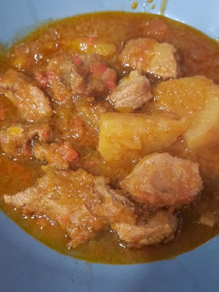 Una foto de Estofado de cerdo en olla express (carne en salsa)