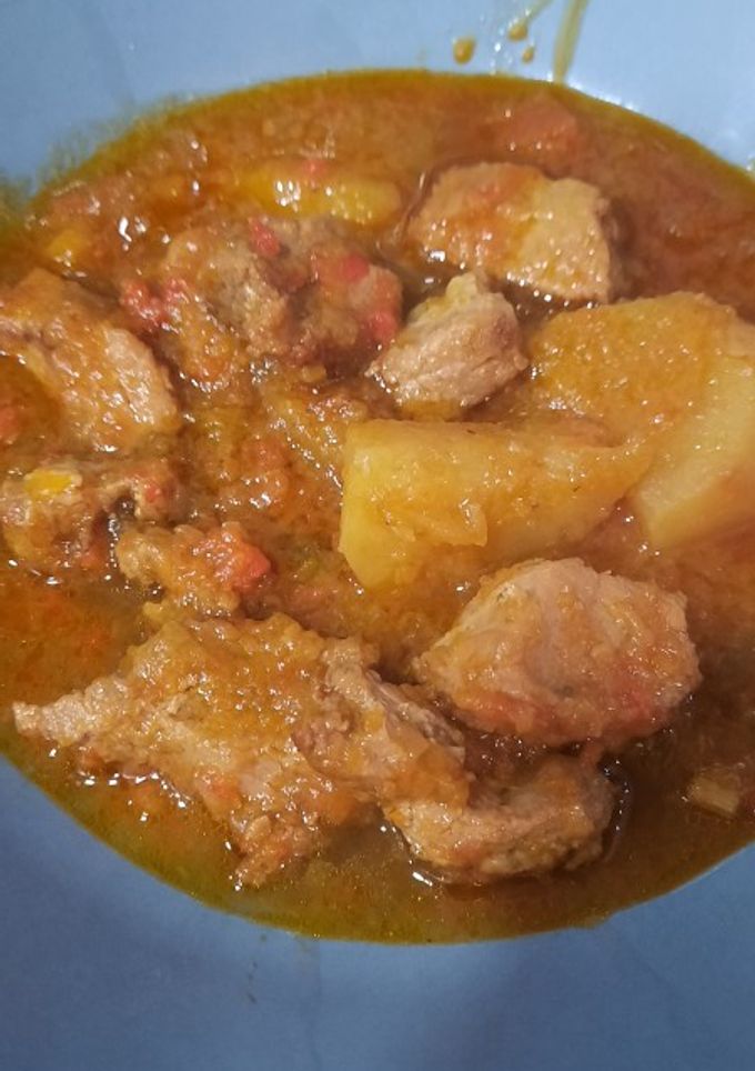Una foto de Estofado de cerdo en olla express (carne en salsa)