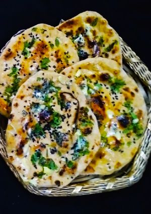 A picture of Butter Naan.