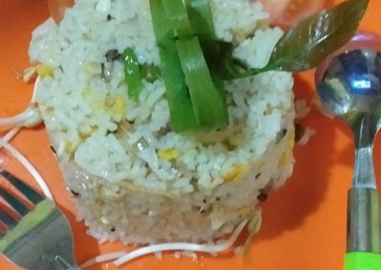 Nasi Goreng Teri Spesial