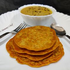 Savoury pancakes (wheat flour - carrot pancakes with chutney) A picture of Savoury pancakes (wheat flour - carrot pancakes with chutney).