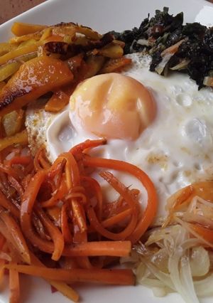 Una foto de Bibimbap🍚🥗 vegetariano🍳...🤔