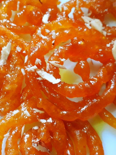 इंस्टेट जलेबी (instant jalebi recipe in Hindi) रेसिपी मुख्य फोटो
