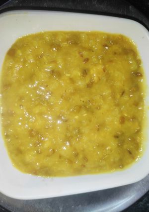 मूंग दाल की खिचड़ी (moong dal ki khichdi recipe in Hindi) रेसिपी मुख्य फोटो