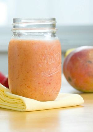 A picture of Mango berries smoothie .