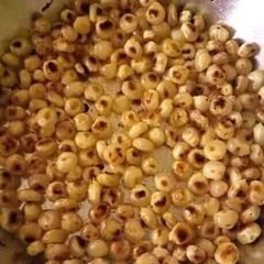 A picture of Roasted Maize(ondelo).