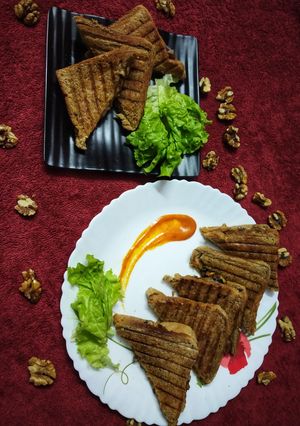 A picture of Grilled Mushrooms Sandwich.