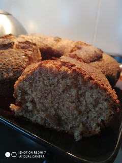 Una foto de Torta de avena, banana y coco rallado 😋