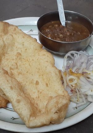 छोले भटूरे (chole bhature recipe in Hindi) रेसिपी मुख्य फोटो