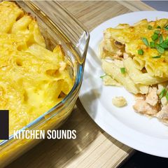 Salmon Mac and Cheese 🧀🐟🍲 A picture of Salmon Mac and Cheese 🧀🐟🍲.