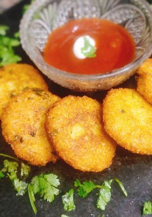 कढ़ी चावल से टिक्की (kadhi chawal se tikki recipe in Hindi) रेसिपी मुख्य फोटो