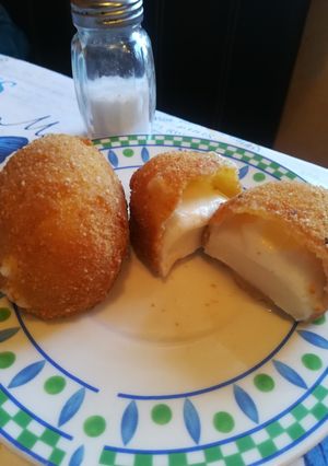 Mozzarella magyar köntösben recept fotója