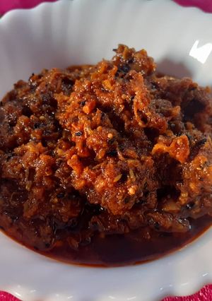A picture of Instant grated mango pickle.